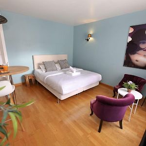 Studio met een King Size Bed